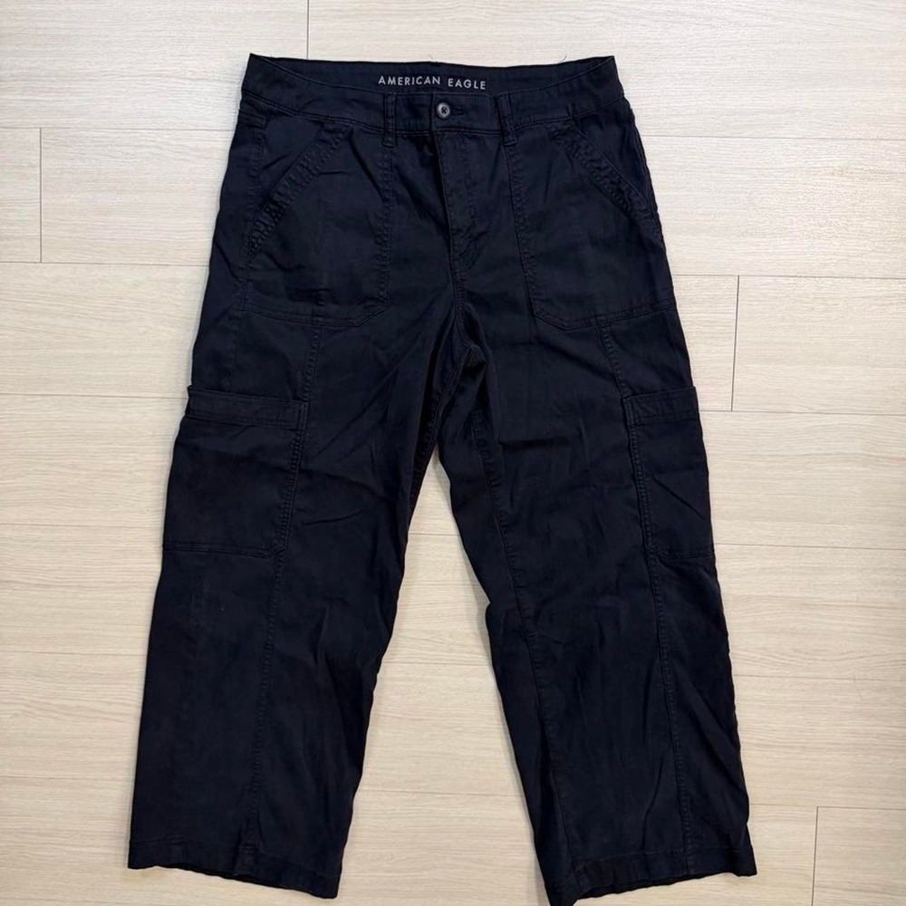 American Eagle Stovepipe Black Cargo Pants Womens Size 10 Short - Picture 1 of 6